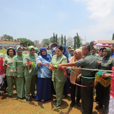 Pasar Murah Meriahkan Penutupan TMMD